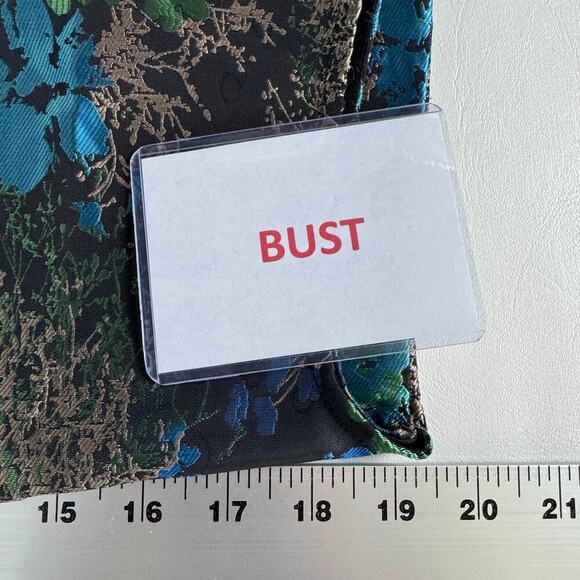 Louche Luxe Women’s 14 Black Green Gold Blue Floral Brocade Sleeveless Top NEW - Picture 12 of 13